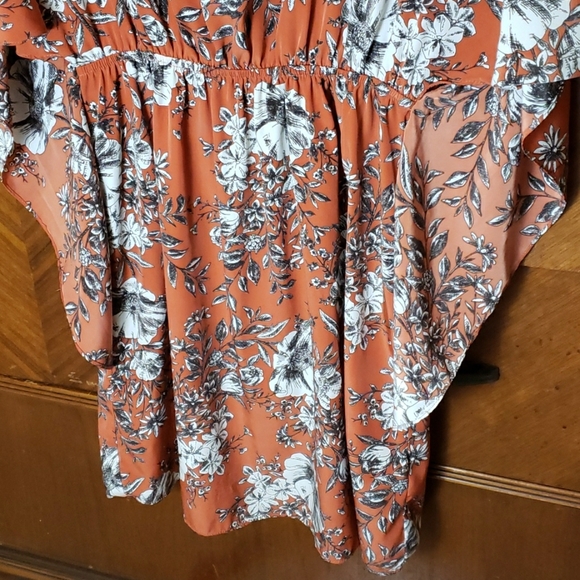 Floral Tunic Shirt - Picture 4 of 7